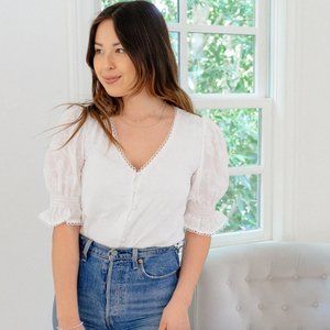 Cupcakes & Cashmere Floria Top in Marshmallow